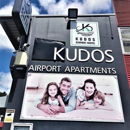 Kudos Business Suites & Airport Motel Оукланд Екстериор снимка
