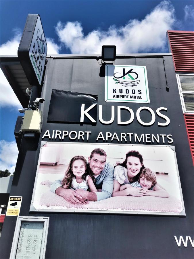 Kudos Business Suites & Airport Motel Оукланд Екстериор снимка