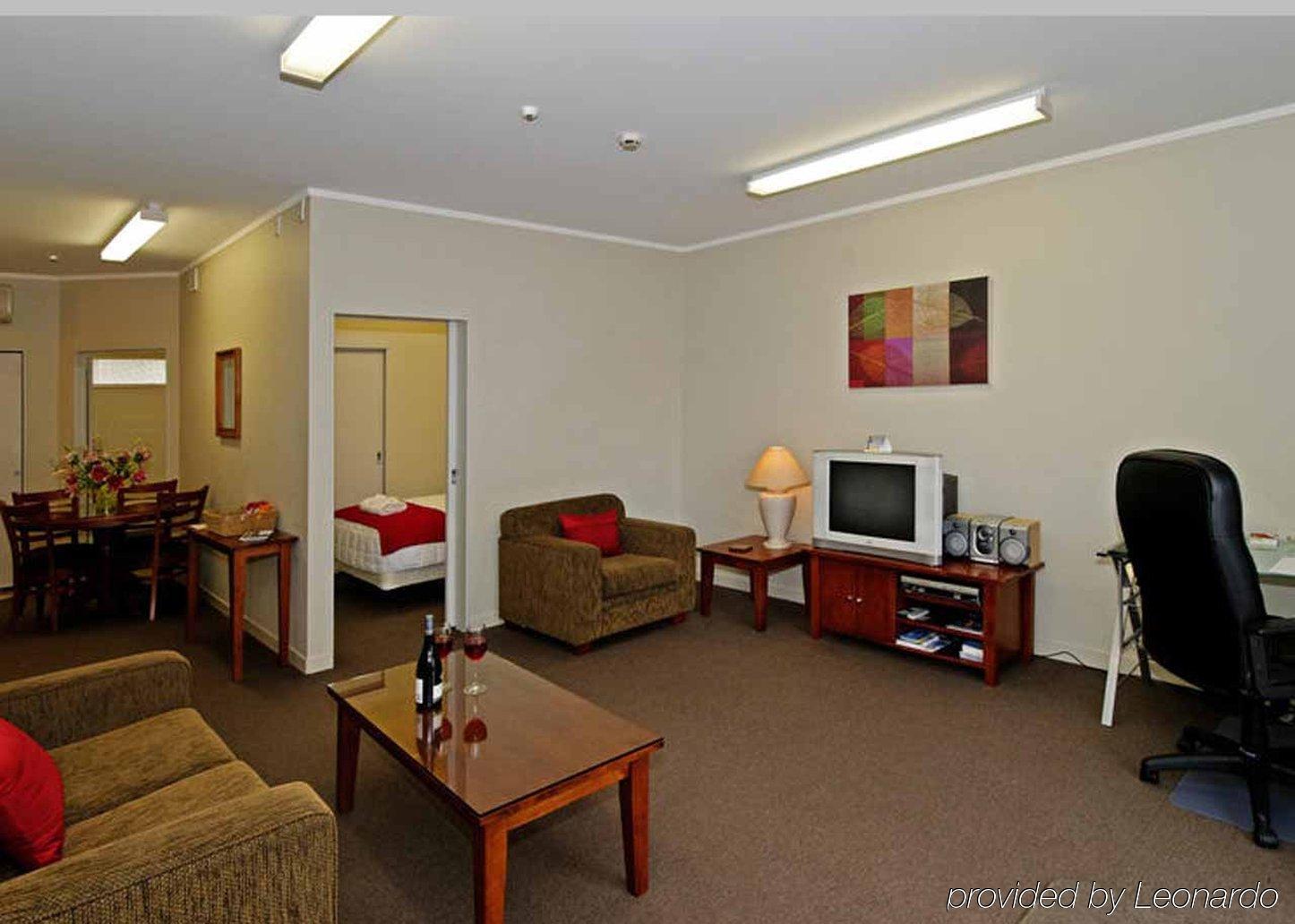 Kudos Business Suites & Airport Motel Оукланд Стая снимка
