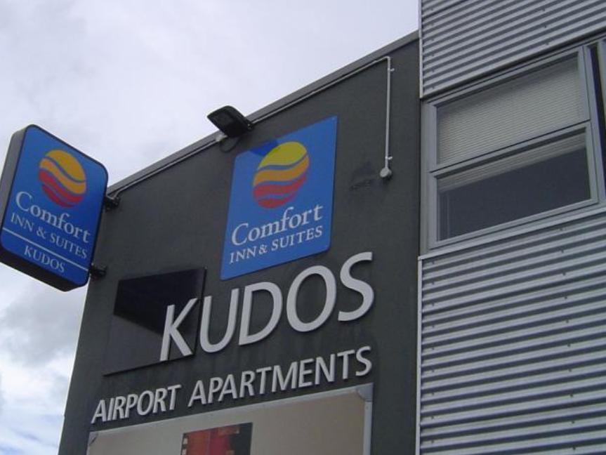 Kudos Business Suites & Airport Motel Оукланд Екстериор снимка