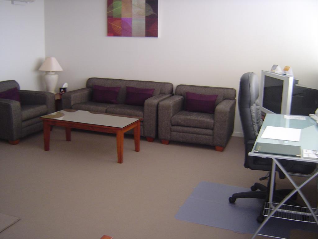 Kudos Business Suites & Airport Motel Оукланд Екстериор снимка